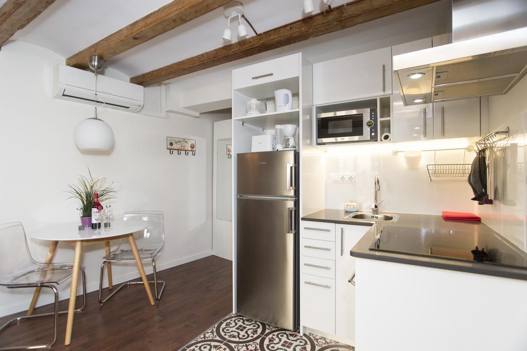 Apartments Barcelona Sagrada 部屋 写真