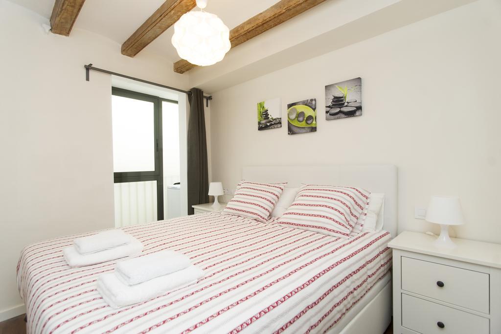 Apartments Barcelona Sagrada 部屋 写真